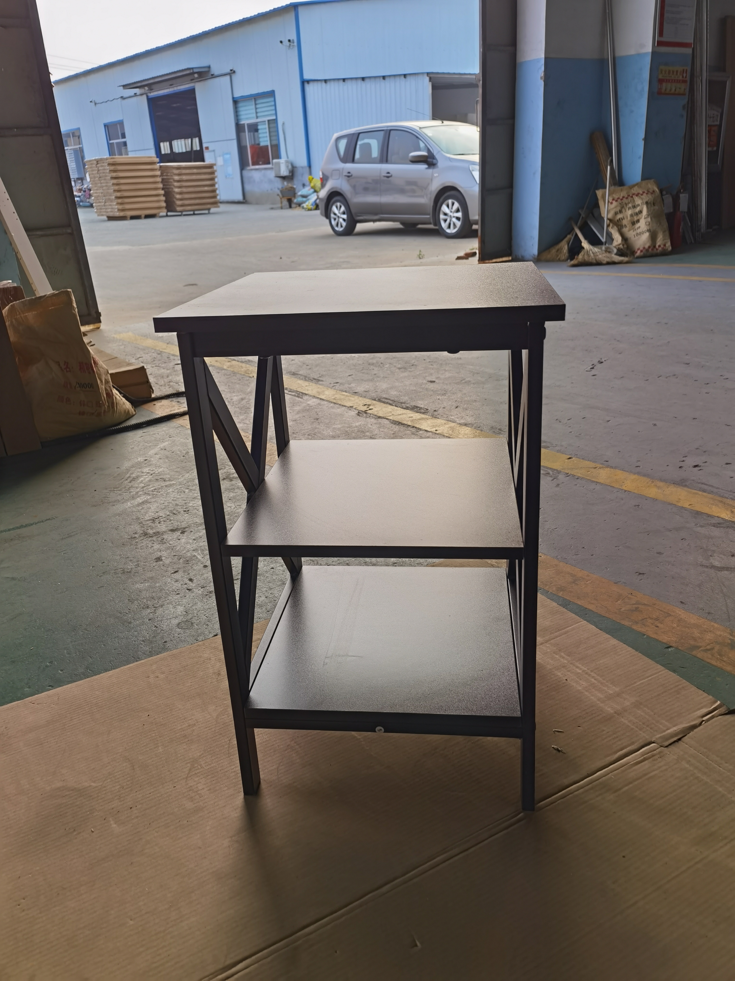 Estante para libros de madera del paquete plano de la oficina de los muebles negros durables y estables asequibles del marco abierto